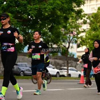 Runner Photo 4158405