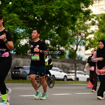 Runner Photo 4158406