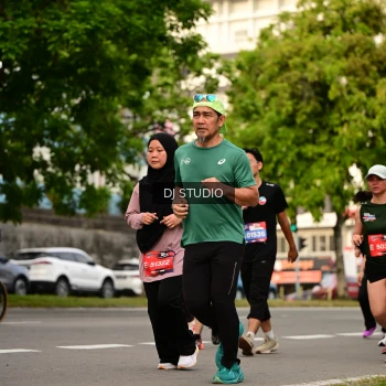 Runner Photo 4158409