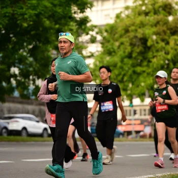 Runner Photo 4158420