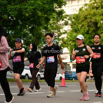 Runner Photo 4158434