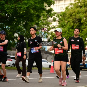 Runner Photo 4158435