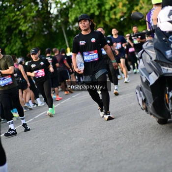 Runner Photo 4158446