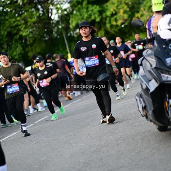 Runner Photo 4158454