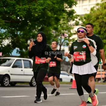 Runner Photo 4158546