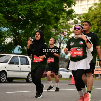 Runner Photo 4158553