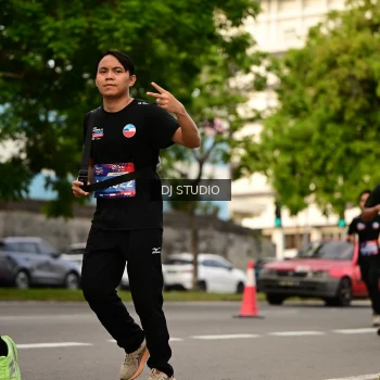 Runner Photo 4158615