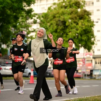 Runner Photo 4158635
