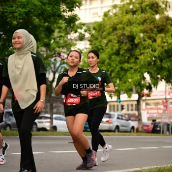 Runner Photo 4158639