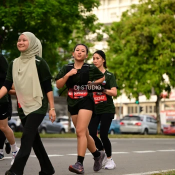 Runner Photo 4158644