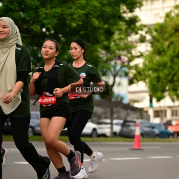 Runner Photo 4158649