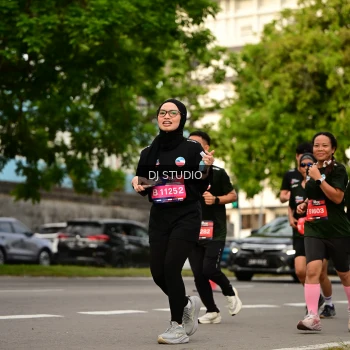 Runner Photo 4158657
