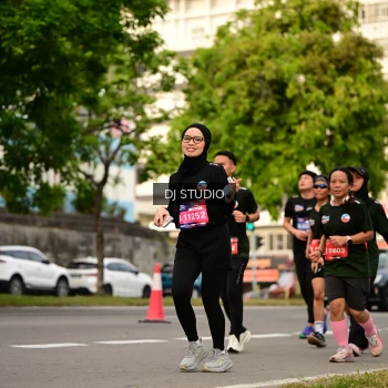 Runner Photo 4158659