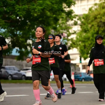 Runner Photo 4158678