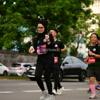 Runner Photo 4158679