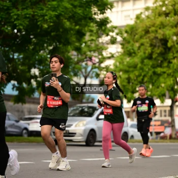 Runner Photo 4158757