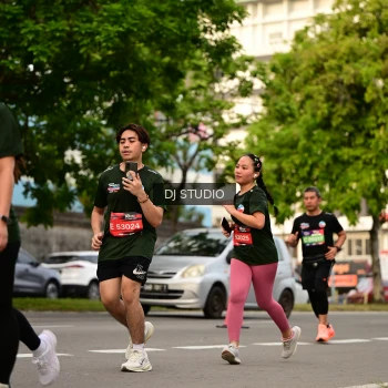 Runner Photo 4158762