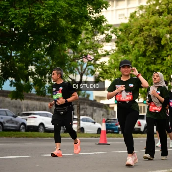 Runner Photo 4158791
