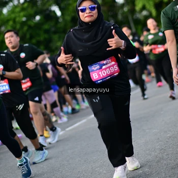 Runner Photo 4158897