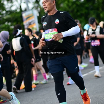 Runner Photo 4159091