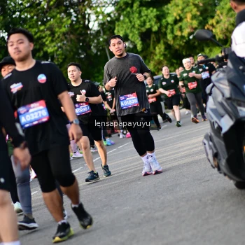 Runner Photo 4159180