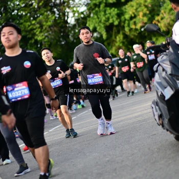 Runner Photo 4159183