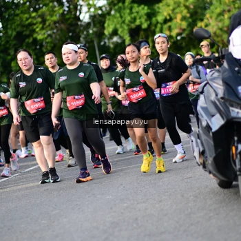 Runner Photo 4159189