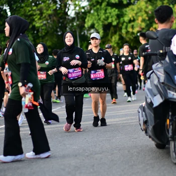 Runner Photo 4159359