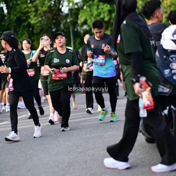 Runner Photo 4159365