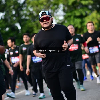 Runner Photo 4159480