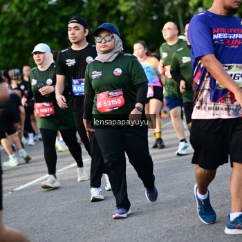 Runner Photo 4159534