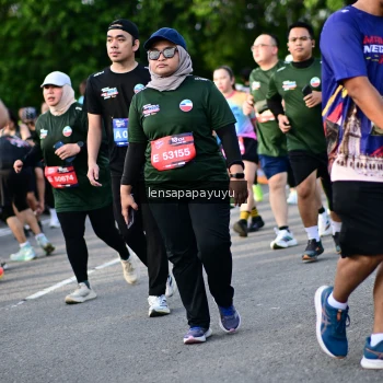 Runner Photo 4159535
