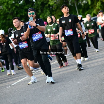 Runner Photo 4159588