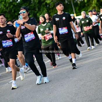 Runner Photo 4159591
