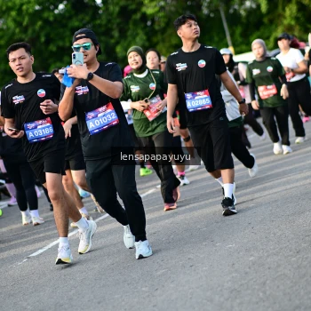 Runner Photo 4159593