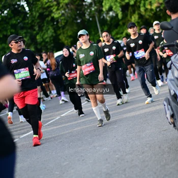 Runner Photo 4159631