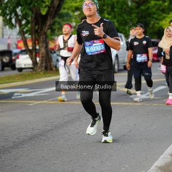 Runner Photo 4159826