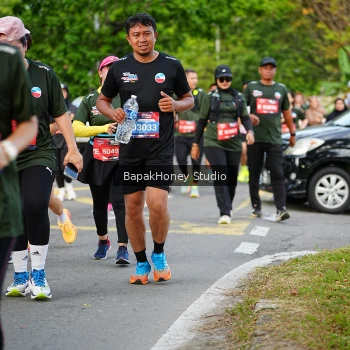 Runner Photo 4159914