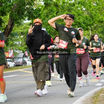 Runner Photo 4159973
