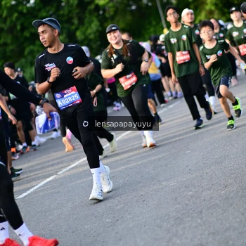 Runner Photo 4160100