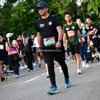 Runner Photo 4160133