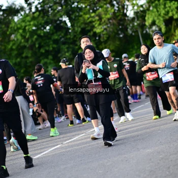 Runner Photo 4160197