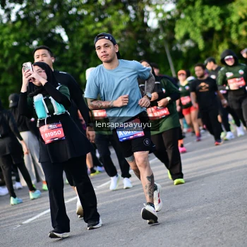 Runner Photo 4160213