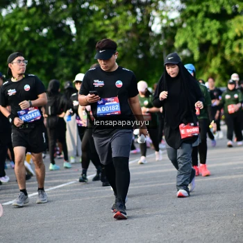 Runner Photo 4160277