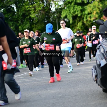 Runner Photo 4160304