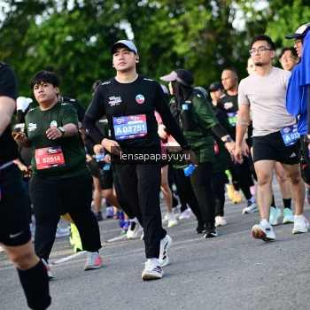 Runner Photo 4160411