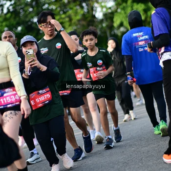 Runner Photo 4160424