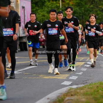 Runner Photo 4160779