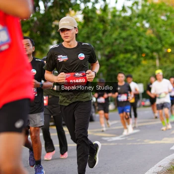 Runner Photo 4160798