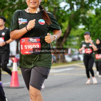 Runner Photo 4161019
